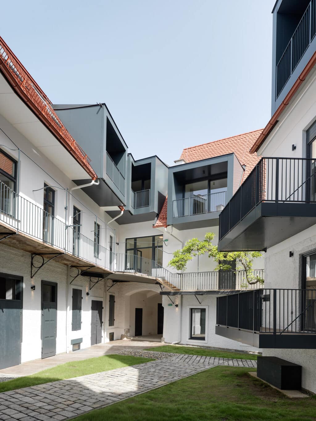 Wunderschön sanierter Innenhof Annenstraße 13/Dominikanergasse 2 in Graz
